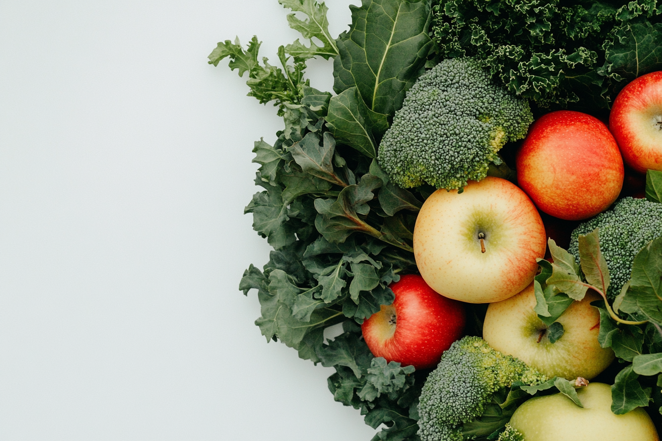 kale and apples and broccoli